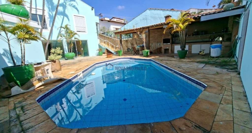 Casa com 3 quartos para alugar na Rua Emílio Lang Júnior, --, Jardim da Saude, São Paulo