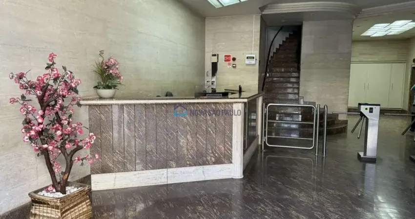 Conjunto comercial ao lado da Estação de Metrô Anhangabaú