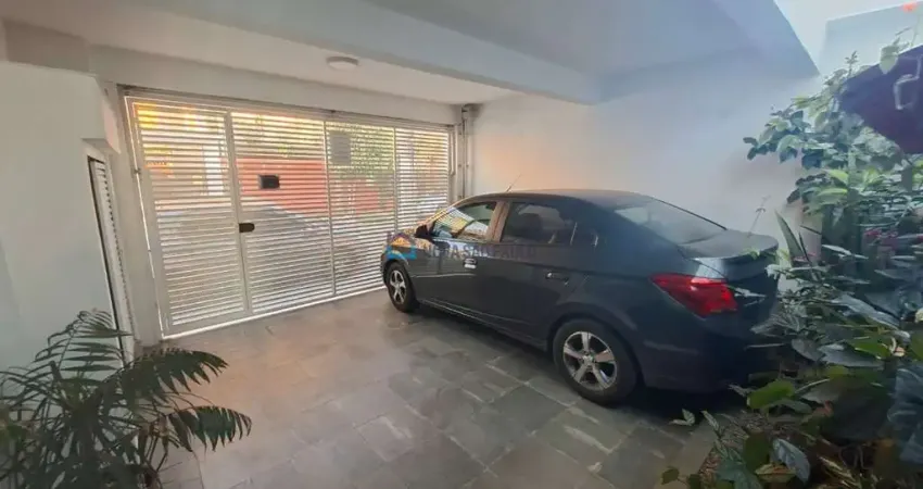 Casa com 3 quartos para alugar na Rua Guarujá, --, Mirandópolis, São Paulo