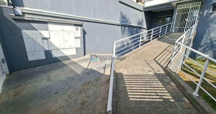 Excelente localização, muito próximo ao shopping plaza sul/ atrás do Carrefour imigrantes