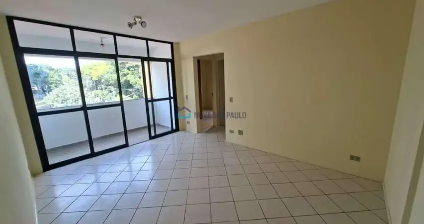 Apartamento com sacada e vaga em excelente localização!