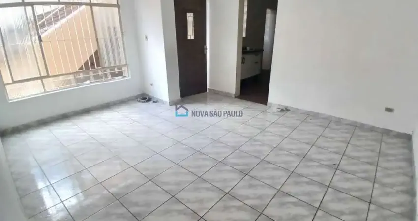 Casa com 2 quartos para alugar na Rua Parnaíba Paoliello, --, Jardim Oriental, São Paulo