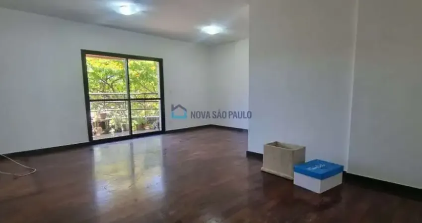 Apartamento com 3 quartos para alugar na Rua André Mendes, --, Jardim da Saude, São Paulo