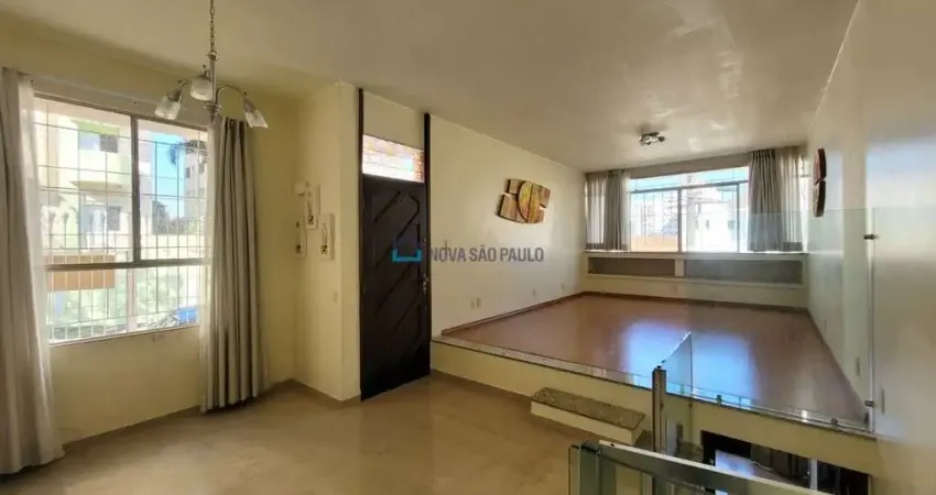 Casa com 3 quartos para alugar na Rua Caxangá, --, Bosque da Saúde, São Paulo