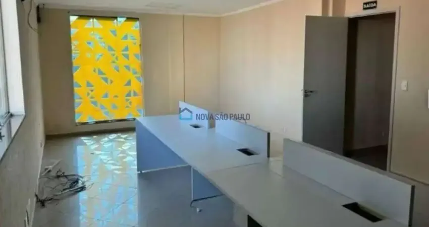 Casa comercial com 1 sala para alugar na Avenida Engenheiro George Corbisier, --, Jabaquara, São Paulo