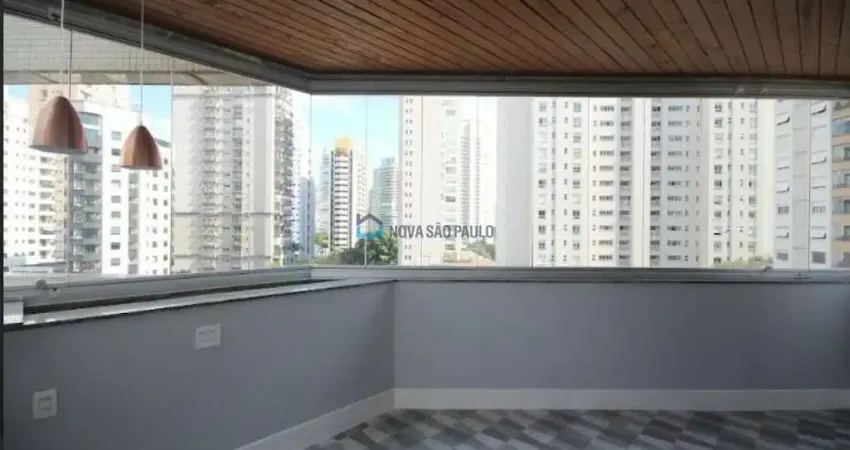 Apartamento para locação em moema com 244,38 m², com 3 suites e 3 vagas.