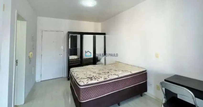 Apartamento com 1 quarto para alugar na Avenida Aratãs, --, Moema, São Paulo