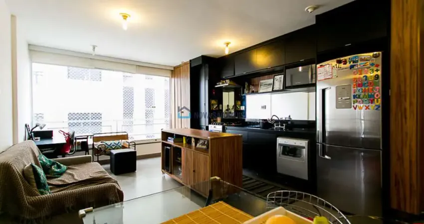 Apartamento mobiliado para locação com 2 suítes e 01 vaga, fica a 450m a pé do metro pç da árvore.