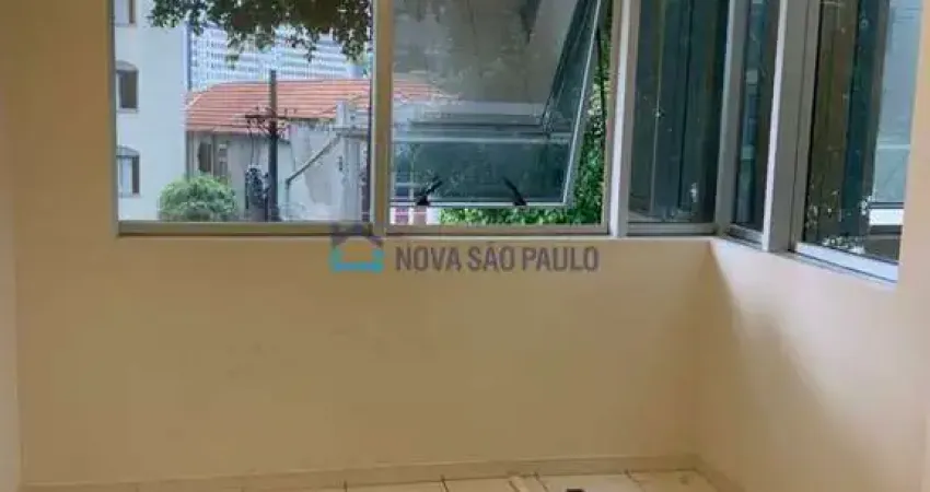 Sala comercial com 2 salas para alugar na Rua Maestro Cardim, --, Liberdade, São Paulo