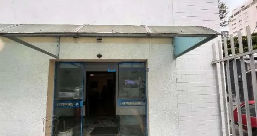 Casa comercial com 11 salas para alugar na Rua Tuim, --, Moema, São Paulo