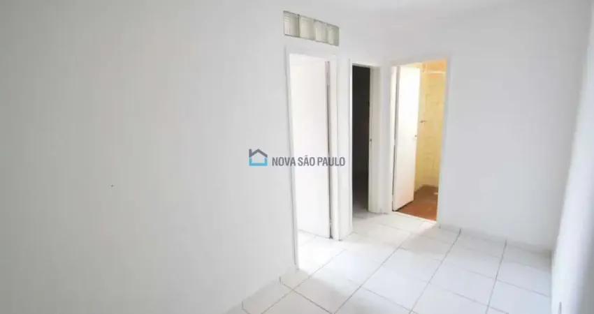 Apartamento com 2 quartos para alugar na Rua das Uvaias, --, Saúde, São Paulo