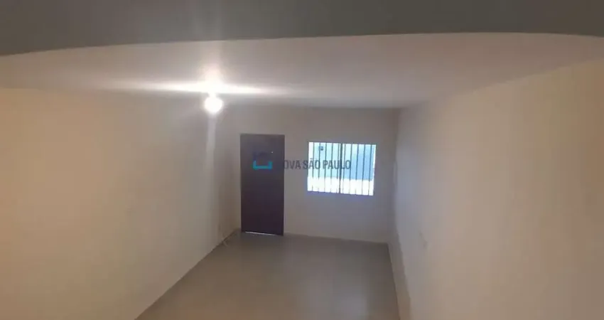 Casa com 2 quartos para alugar na Avenida Diederichsen, --, Vila Guarani, São Paulo