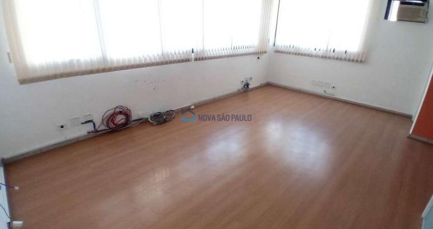 Excelente sala comercial para locação! A 400 metros do metrô São Judas!