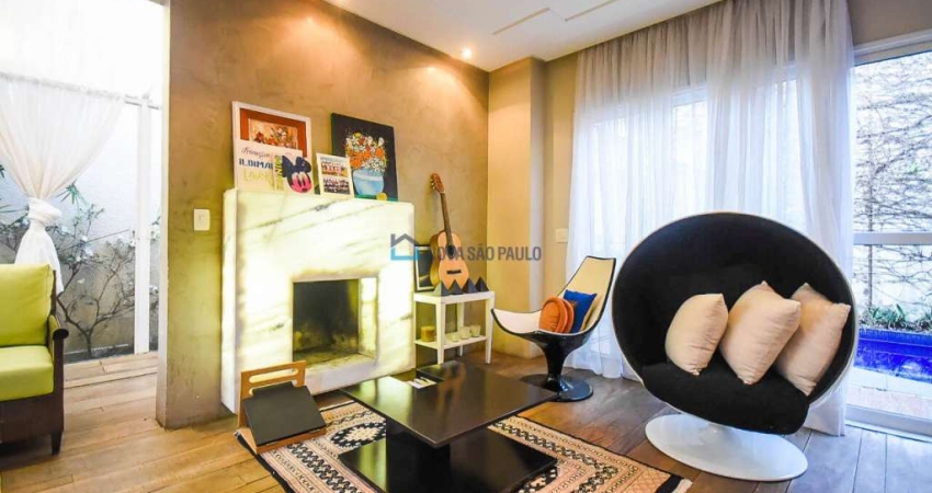 Casa em condomínio fechado para locação| Mobiliada| Moema|3 Dormitórios| 3-4 vagas| Piscina
