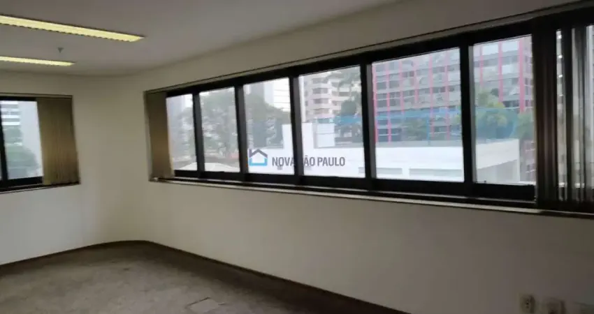 EXCELENTE CONJUNTO COMERCIAL!