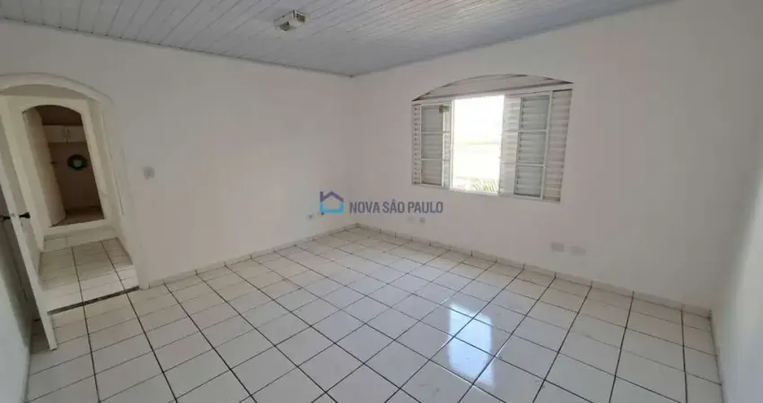 Casa com 2 quartos para alugar na Rua das Uvaias, --, Saúde, São Paulo