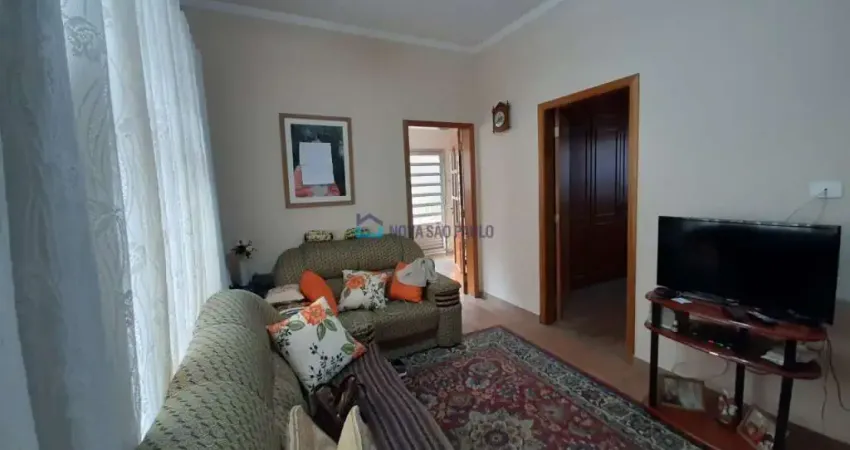 Casa Térrea, Terreno de 260m, Quintal, Edícula, 5 minutos Metro Praça da Arvore