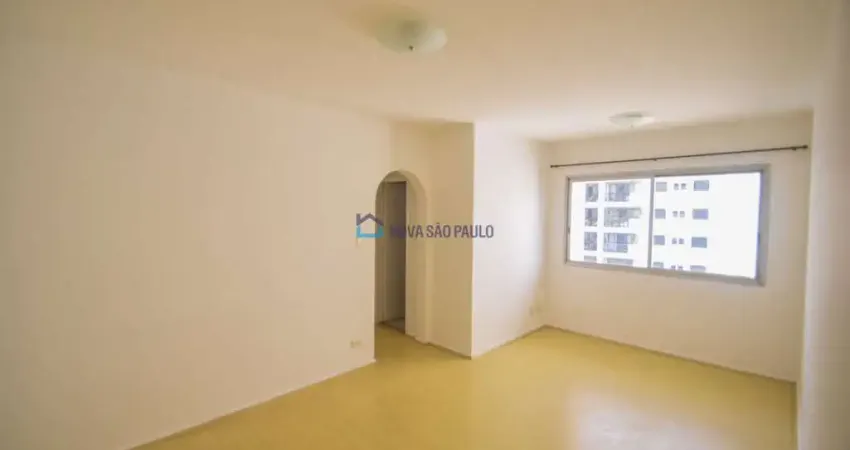 Apartamento Moema, 2 dormitórios, 1 vaga