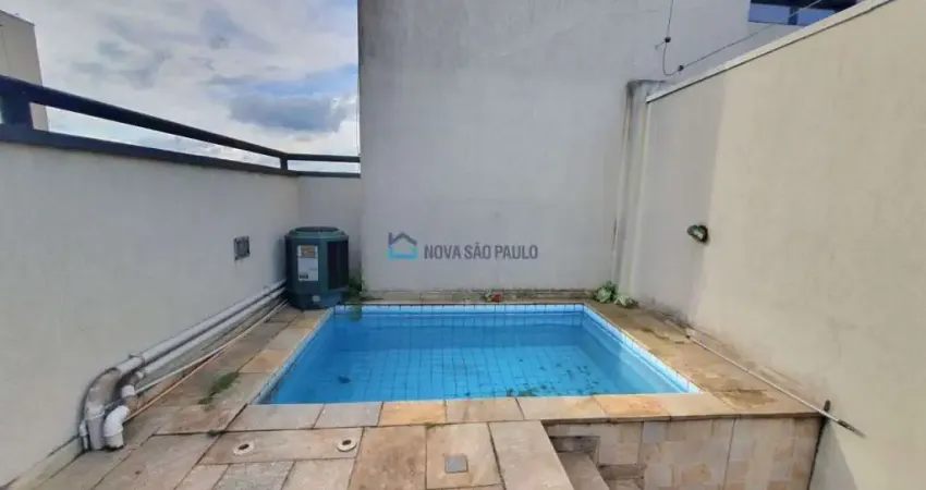 Cobertura com piscina e churrasqueira privativa e 2 vagas de garagem! Estuda permuta!