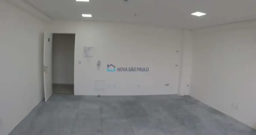 Sala Comercial em Condomínio novo ao lado do Metrô Alto do Ipiranga