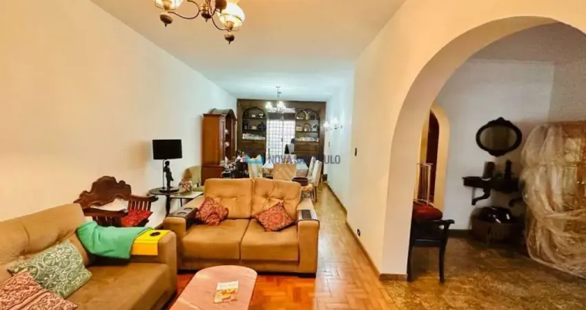 Sobrado no planalto paulista para reforma - no melhor local do bairro.