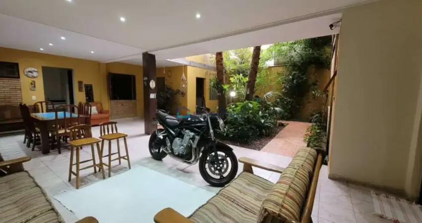 Sobrado a venda na saúde ! rua tranquila, próximo ao shopping plaza sul.