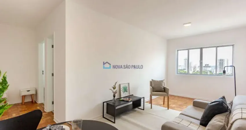 Apartamento à venda, com 1 quarto e 2 vagas, no Cambuci, próximo ao Parque da Aclimação