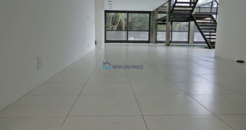 Sobrado a venda Bairro Jardim da Saude. 4 vagas. Piscina.