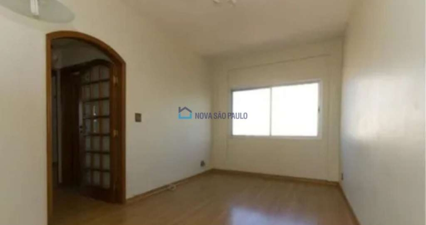 Apartamento com 2 dormitórios, suite, Saude, proximo ao metro.