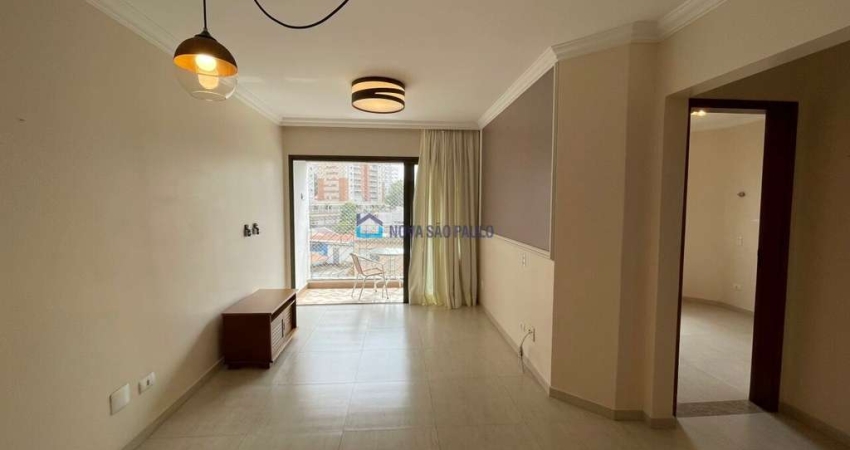 Apartamento com 02 dormitórios na região da Vila Gumercindo