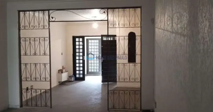 Sobrado na Vila Mariana, com 182m², 4 quartos, 1 suite, 2 vagas. 10 Min Metrô Vila Mariana