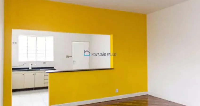 Sobrado residencial com 220 m² 3 dormitórios sala cozinha 3 banheiros área de serviço 1 vaga garagem