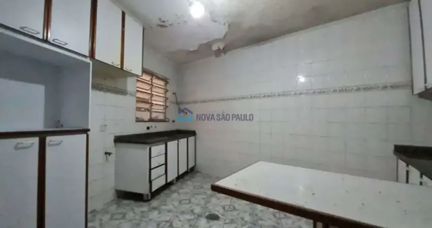 Casa a venda na Liberdade, 02 dormitórios !!!
