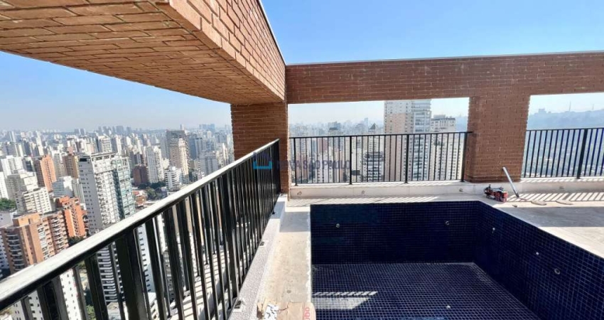 Apartamento de Luxo com 375m², 4 Suítes e 4 Vagas à Venda em Moema.