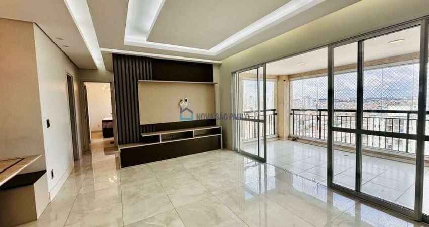 Apartamento de 2 dormitórios, andar alto em prédio de torre única.