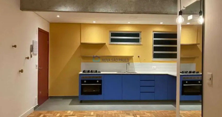 Apartamento Reformado 42m² -  Ao lado do Metrô São Joaquim
