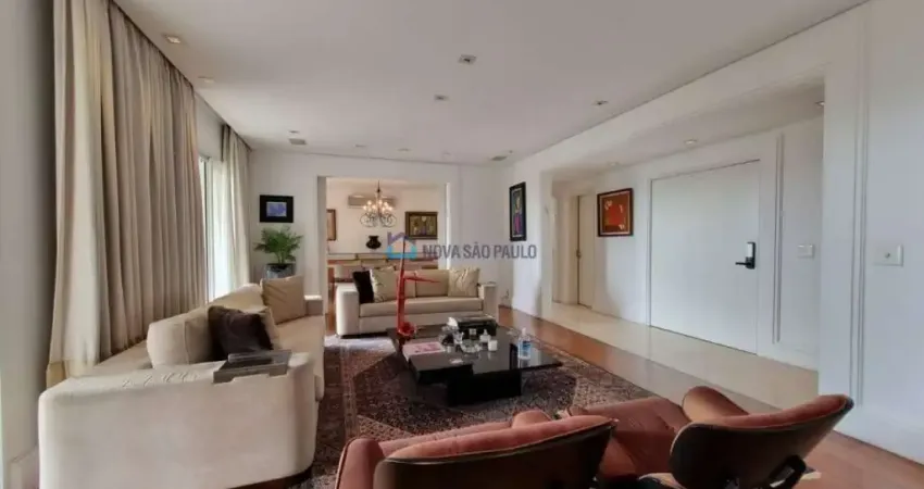 Apartamento de Luxo com 307 Metros, 3 Suítes e 5 Vagas à venda na Vila Nova
