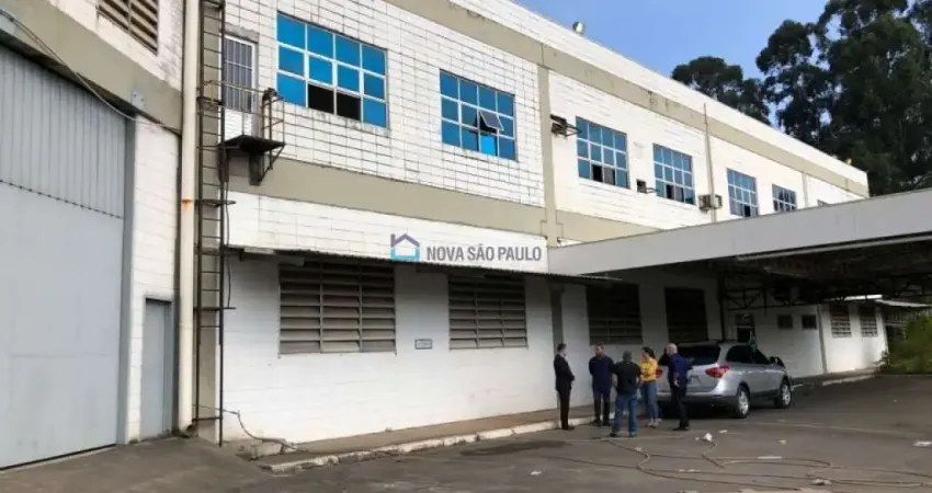 Barracão / Galpão / Depósito à venda na Estrada da Figueira, --, Rio Abaixo, Itaquaquecetuba