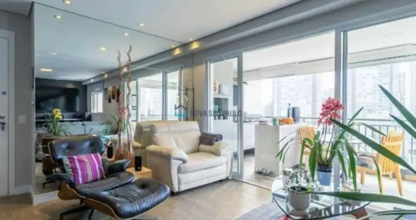 Apartamento à venda, 2 dormitórios(1suíte), 2 banheiros, 3 vagas e 1 depósito na vila andrade