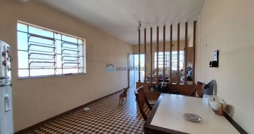 Casa à venda na Vila Gumercindo a 1 km do metrô Santos-Imigrantes