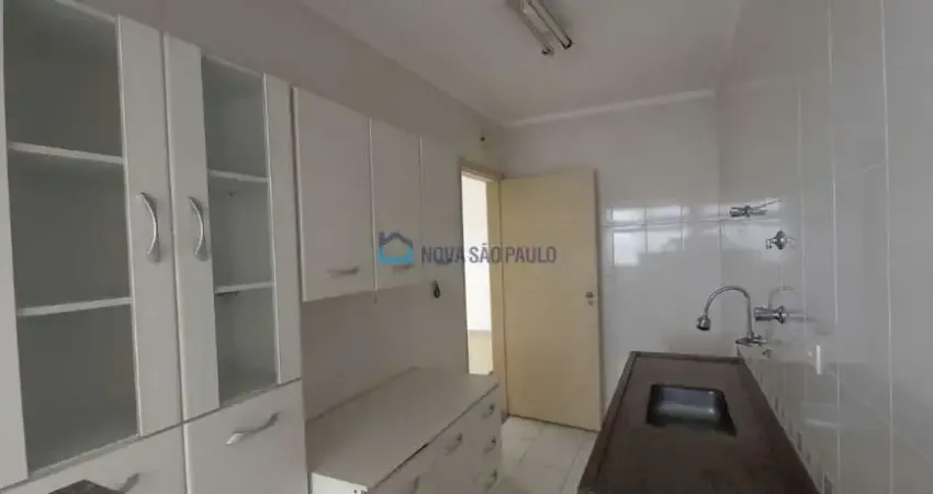 Apartamento com 2 quartos 2 banheiros  próximo ao metrô Saúde