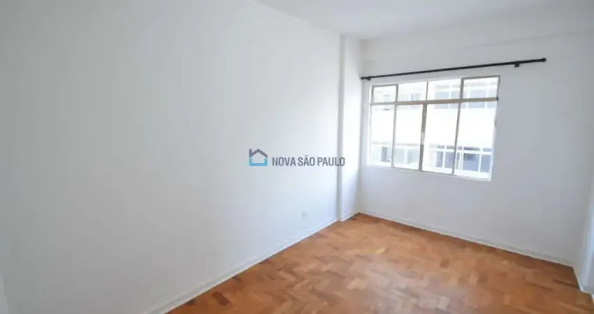 Oportunidade, apartamento a 300 metros do metrô saúde, com 2 dormitórios vaga de garagem. !