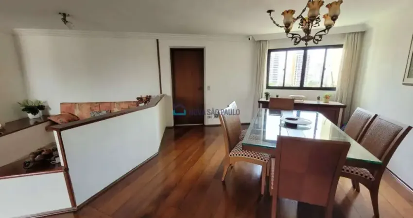 Apartamento 4 quartos  -  2 suítes - 4 vagas - Jardim da Saúde.