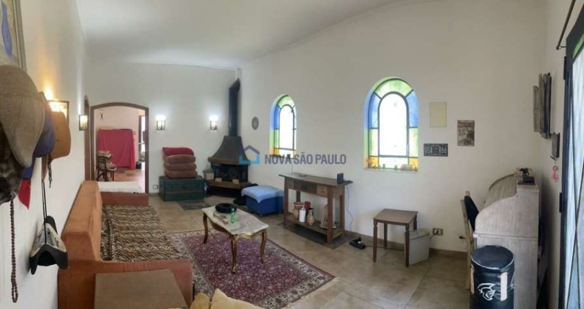 Casa Terrea com piscina - Planalto Paulista