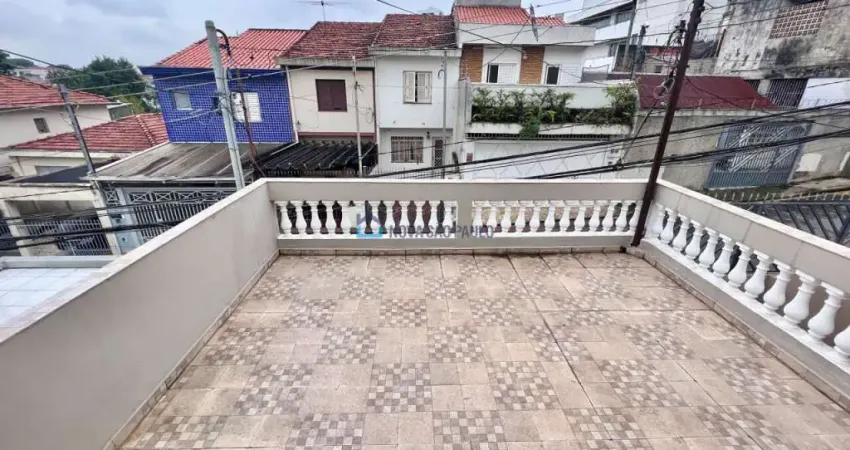 Sobrado à venda, com 2 dormitórios, 1 suíte, 2 vagas, próximo ao metrô Saúde