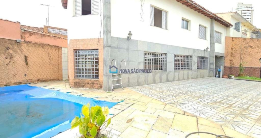 Sobrado à Venda com 4 dormitórios e 4 Vagas, 383 m² Vila Gumercindo - Metrô Santos Imigrantes