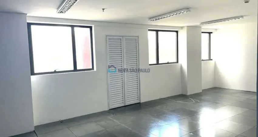 Sala comercial a venda próximo a Estação São Judas