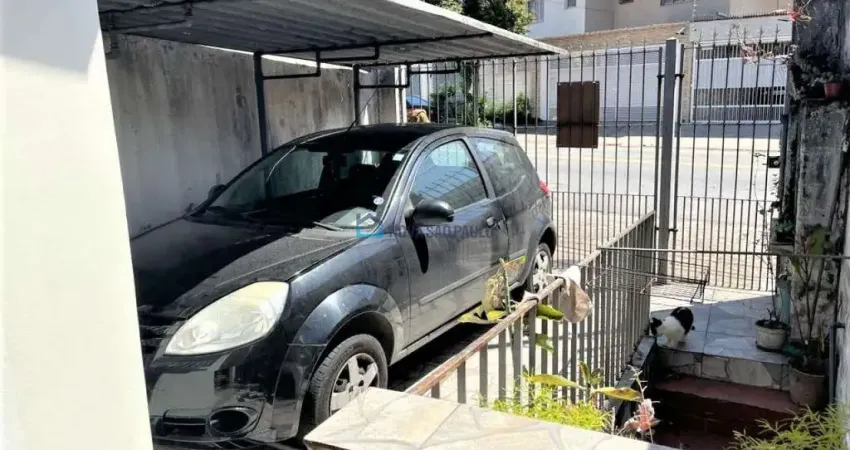 Casa com 3 dormitório 01 vaga na Saúde.