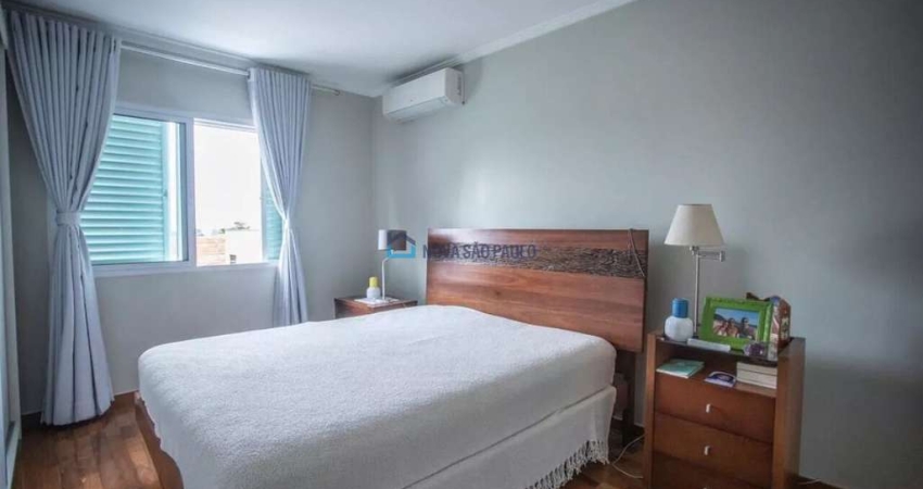 Sobrado com 163m² 3 dorms sala estar e jantar cozinha banheiro lavabo lavanderia 2 vagas de garagem.