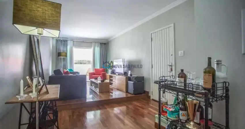 Sobrado com 163m² 3 dorms sala estar e jantar cozinha banheiro lavabo lavanderia 2 vagas de garagem.